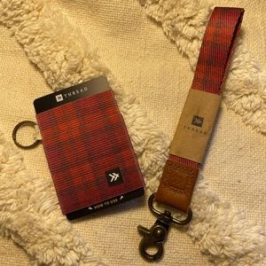 Thread wallet and keychain set in plaid